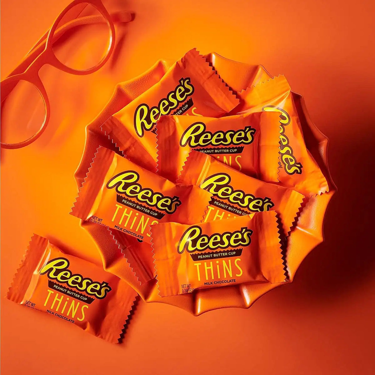 REESE'S THiNS Milk Chocolate Peanut Butter Cups, Candy Bags, 3.1 oz (8 Count)
