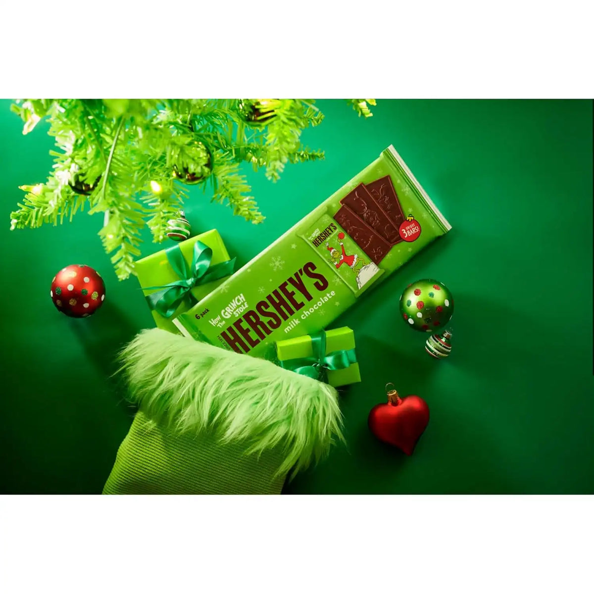 HERSHEY'S Grinch Milk Chocolate Bars, Christmas Candy, 1.2 oz 6 Count